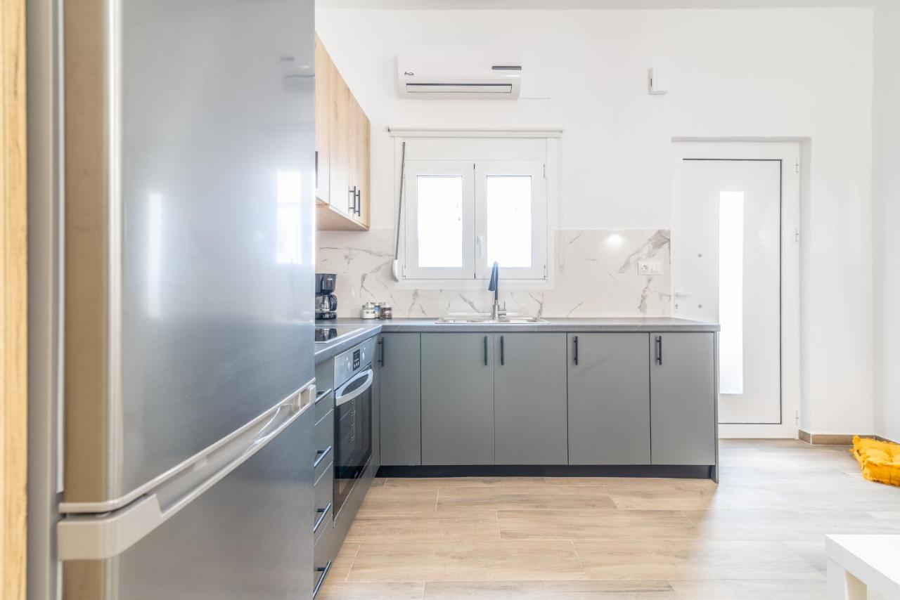 Elegant Apartment For Friends & Couples 伊拉克利翁 外观 照片